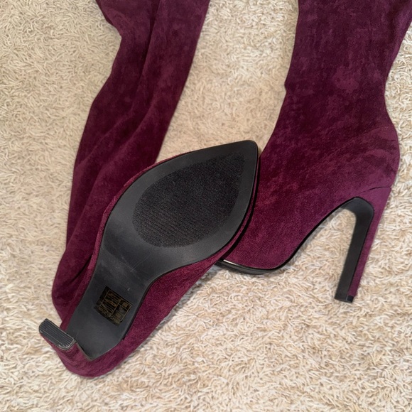 Velvet thigh-high boots - FashionNova - Picture 3 of 7